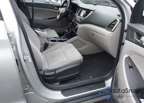 2018 Hyundai Tucson Value z USA, uszkodzony, nr VIN KM8J3CA29JU639822